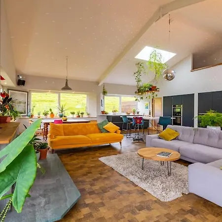 Stunning 4-bedroom With Wild Swimming Pool 度假居 Skelsmergh